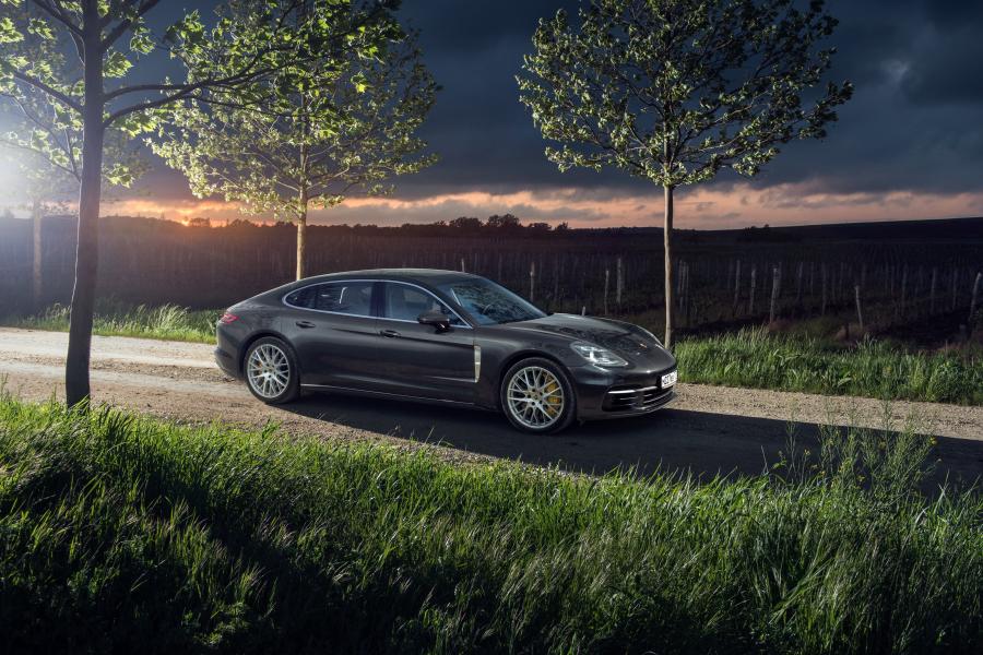  Porsche Panamera 4S 2016 года  (фото 46 из 65)